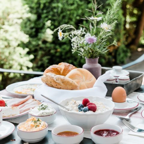 Zimmer mit Frühstück auf der Terrasse - Landhaus Steiner